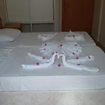 City Hotel