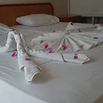 City Hotel Hotel 2*