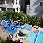 City Hotel