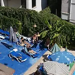 City Hotel Hotel 2*