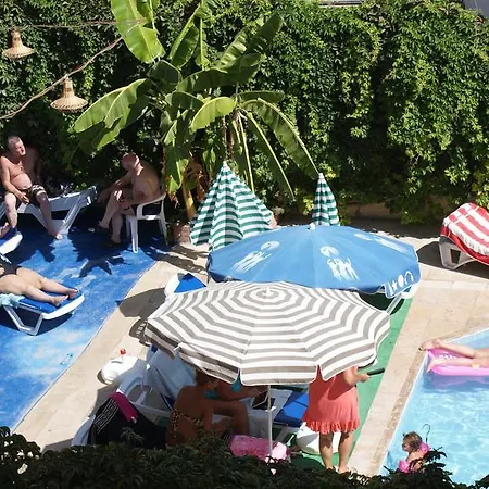 City Hotel 2*
