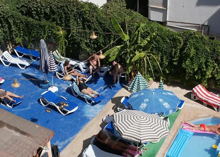 Szálloda City Hotel