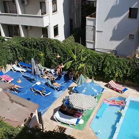 City Hotel
