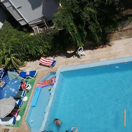 City Hotel 2* Κουσάντασι